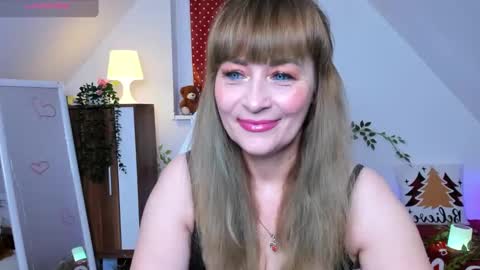 Milana - on air every day except Wednesday from 9 pm to 4 am European time online show from 01-09-26, 09:16