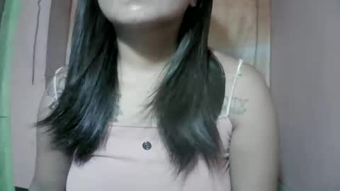 Snapshot of naughtymom_33 chatting on 11-11-25, 08:31 naughtymom_33 online show from 11-11-25, 08:31