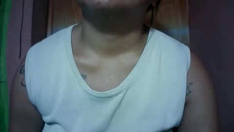 Snapshot of naughtymom_33 chatting on 11-21-25, 09:19 naughtymom_33 online show from 11-21-25, 09:19