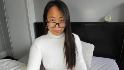 Gigi Chu  online show from 10-18-25, 12:17