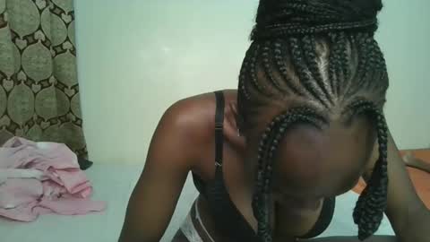 Snapshot of naughtysweetpie chatting on 04-06-26, 05:41 naughty online show from 04-06-26, 05:41