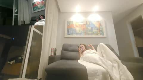 Snapshot of naughtytogetherbrazil chatting on 01-20-25, 05:04 naughtytogetherbrazil online show from 01-20-25, 05:04