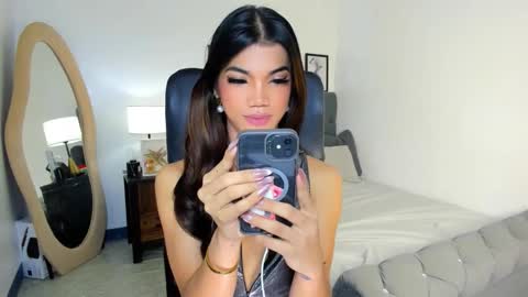 Cassie online show from 11-14-25, 07:23