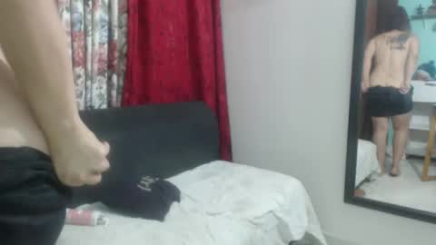 Snapshot of naugthymilf23 chatting on 02-10-25, 01:24 keyra online show from 02-10-25, 01:24
