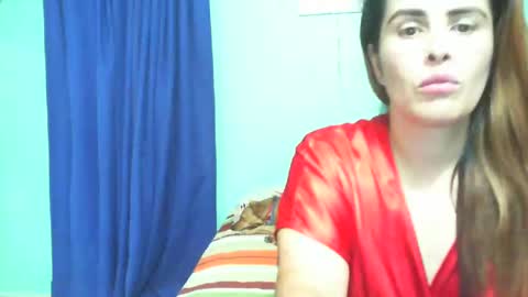 Snapshot of naugthymilf23 chatting on 10-11-25, 12:10 keyra online show from 10-11-25, 12:10