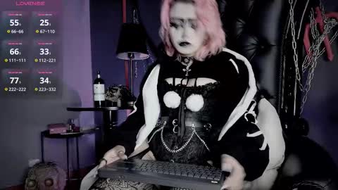 Navier  online show from 02-25-26, 09:57