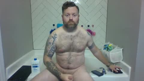 navyman34 online show from 01-01-25, 09:31