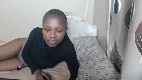 nawtylarissa_ online show from 10-01-25, 12:49