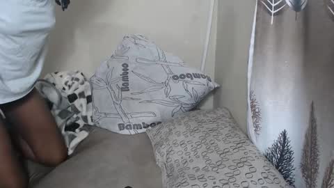 nawtylarissa_ online show from 10-18-25, 08:09