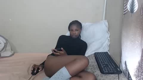 nawtylarissa_ online show from 11-18-25, 12:20