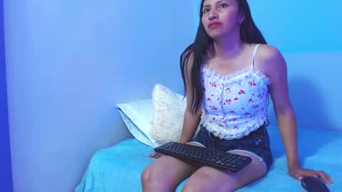 naya_10 online show from 09-27-25, 10:48