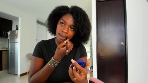 Nayah Williams  - OnlyFans  online show from 11-20-25, 01:00