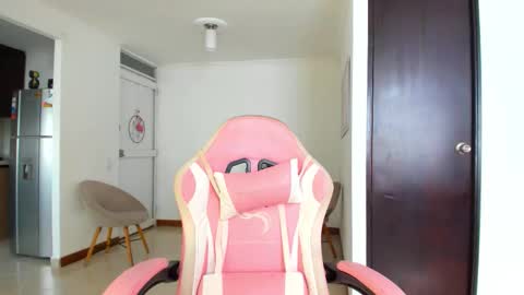 Nayah Williams  - OnlyFans  online show from 12-20-25, 02:02