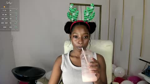 Nayaris 3 online show from 12-18-24, 05:42