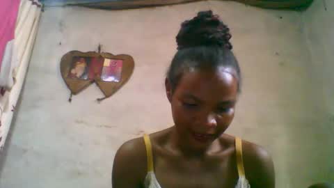 Nayla online show from 02-10-26, 05:11