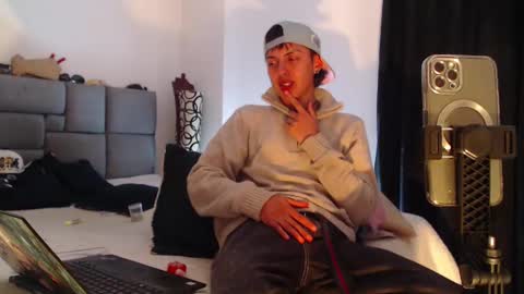 Im Nayton online show from 10-17-25, 12:14