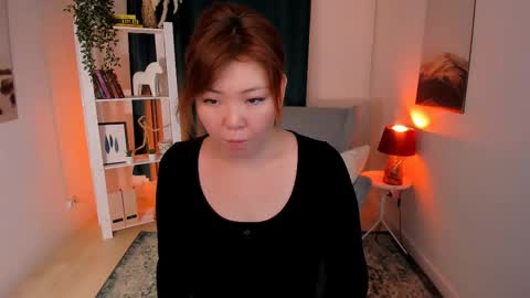 Natzuko online show from 10-20-25, 10:49