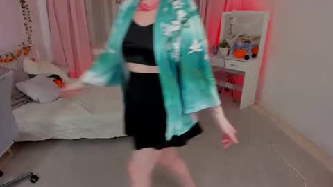 Natzuko online show from 10-31-25, 04:30