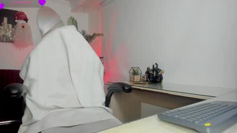 Hellen online show from 01-17-25, 10:23
