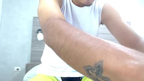 NICOLAS online show from 11-24-25, 09:47