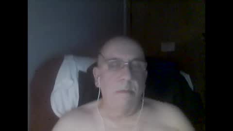 Snapshot of needlesslove chatting on 12-26-24, 02:12 Tom online show from 12-26-24, 02:12