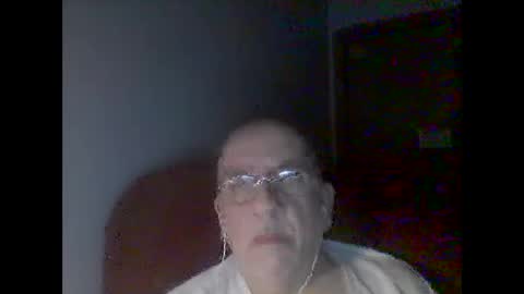 Snapshot of needlesslove chatting on 01-09-25, 03:36 Tom online show from 01-09-25, 03:36