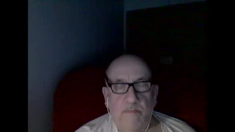 Snapshot of needlesslove chatting on 09-21-25, 12:23 Tom online show from 09-21-25, 12:23