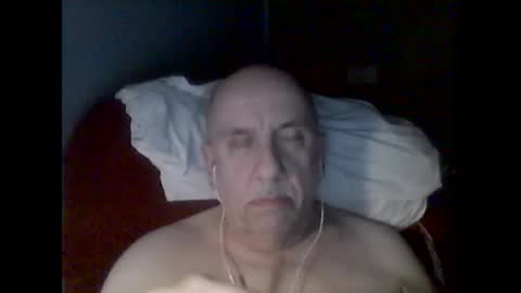 Snapshot of needlesslove chatting on 10-03-25, 01:13 Tom online show from 10-03-25, 01:13