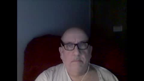 Snapshot of needlesslove chatting on 11-01-25, 10:23 Tom online show from 11-01-25, 10:23