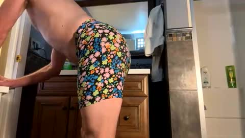 Snapshot of needsub chatting on 10-14-25, 02:45 needsub online show from 10-14-25, 02:45