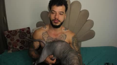 Snapshot of neeii chatting on 10-28-25, 10:52 Nei turn green online show from 10-28-25, 10:52