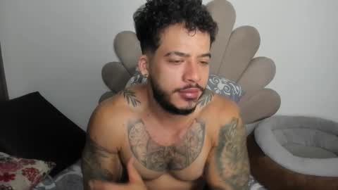 Snapshot of neeii chatting on 11-10-25, 10:47 Nei turn green online show from 11-10-25, 10:47