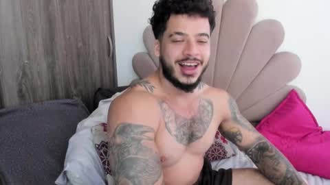 Snapshot of neeii chatting on 12-02-25, 03:07 Nei turn green online show from 12-02-25, 03:07