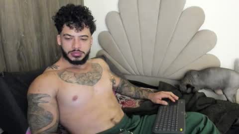 Snapshot of neeii chatting on 12-22-25, 11:46 Nei turn green online show from 12-22-25, 11:46