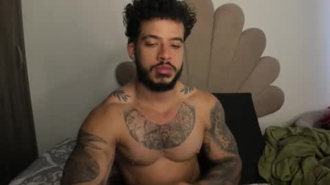 Snapshot of neeii chatting on 01-08-26, 06:54 Nei turn green online show from 01-08-26, 06:54