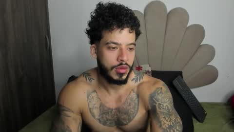 Snapshot of neeii chatting on 01-10-26, 02:02 Nei turn green online show from 01-10-26, 02:02