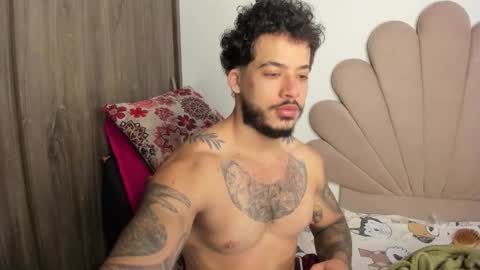 Snapshot of neeii chatting on 02-15-26, 02:58 Nei turn green online show from 02-15-26, 02:58