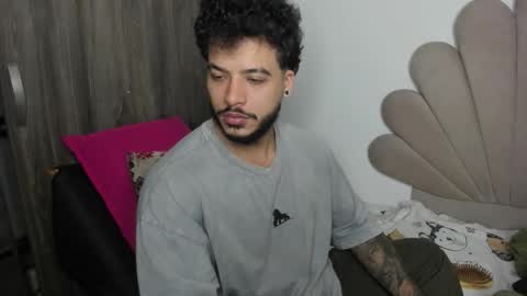 Snapshot of neeii chatting on 02-16-26, 11:34 Nei turn green online show from 02-16-26, 11:34