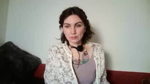 nefertiti_queen online show from 01-31-26, 09:35