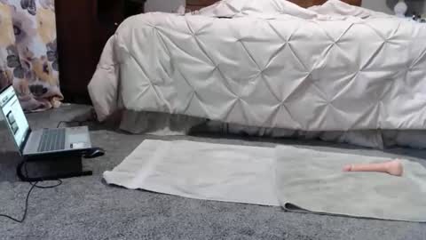 NEIGHBORGUY4U online show from 12-22-25, 06:38