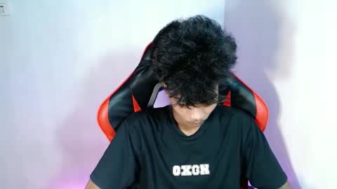 neil_asian69 online show from 11-02-25, 10:39