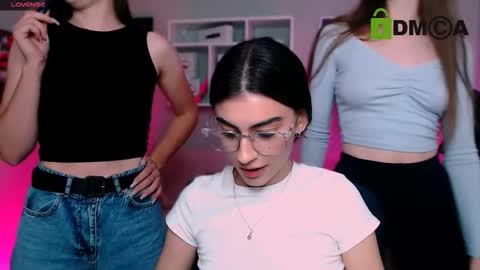 Meow online show from 09-18-25, 02:08