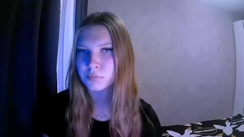 Snapshot of nelli_lux chatting on 11-18-25, 12:09 Nelli online show from 11-18-25, 12:09
