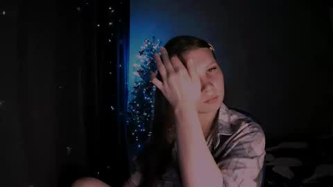 Nelli online show from 12-20-25, 08:27