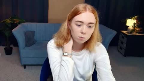 Snapshot of nelliemathers chatting on 11-15-25, 08:16 Nelli online show from 11-15-25, 08:16