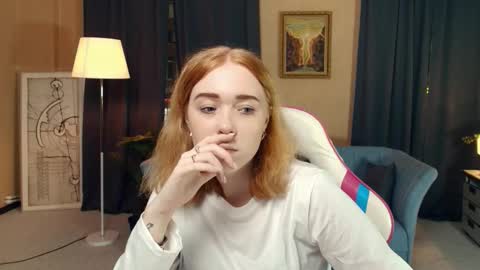 Snapshot of nelliemathers chatting on 11-20-25, 07:46 Nelli online show from 11-20-25, 07:46