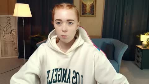 Snapshot of nelliemathers chatting on 11-23-25, 09:25 Nelli online show from 11-23-25, 09:25