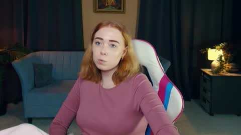 Snapshot of nelliemathers chatting on 11-30-25, 08:35 Nelli online show from 11-30-25, 08:35