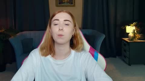 Snapshot of nelliemathers chatting on 12-03-25, 08:40 Nelli online show from 12-03-25, 08:40