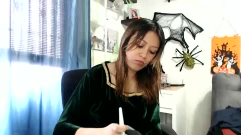 Star  online show from 10-23-25, 04:17